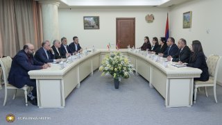 Քննչական կոմիտեի նախագահ Արթուր Պողոսյանն ընդունել է ԻԻՀ արդարադատության նախարարի գլխավորած պատվիրակությանը